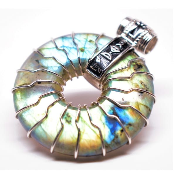 Rainbow Labradorite – Solar Egyptian Amulet (Front)